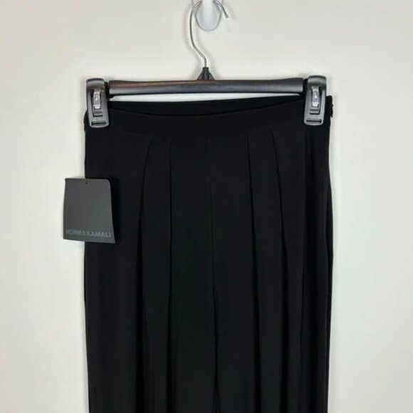 NWT Norma Kamali Tapered Pleated High Waist Trouser in Black Size Medium - Picture 3 of 6